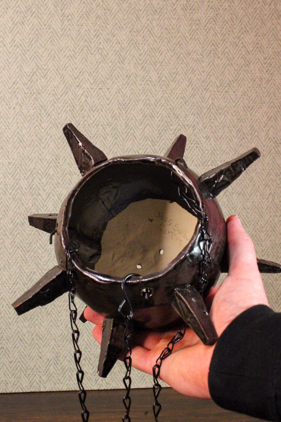 Aged Flail Hanging Planter – Jess Sullivan Ceramics